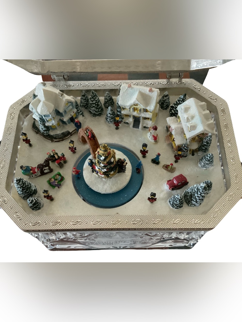 Thomas Kinkade "Holiday Reflections" Crystal Music Box From Bradford Exchange.